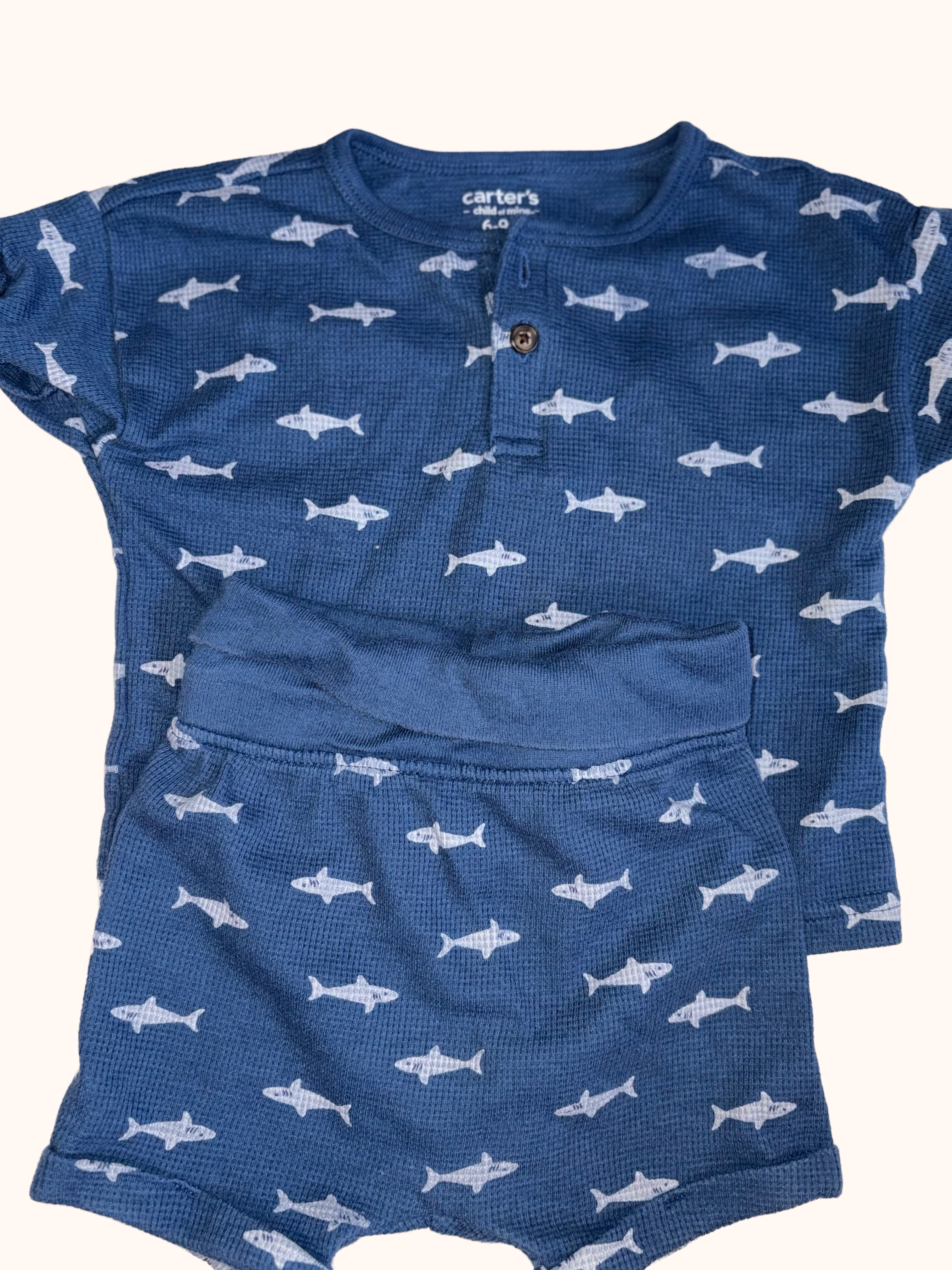 Carters - 6/9M