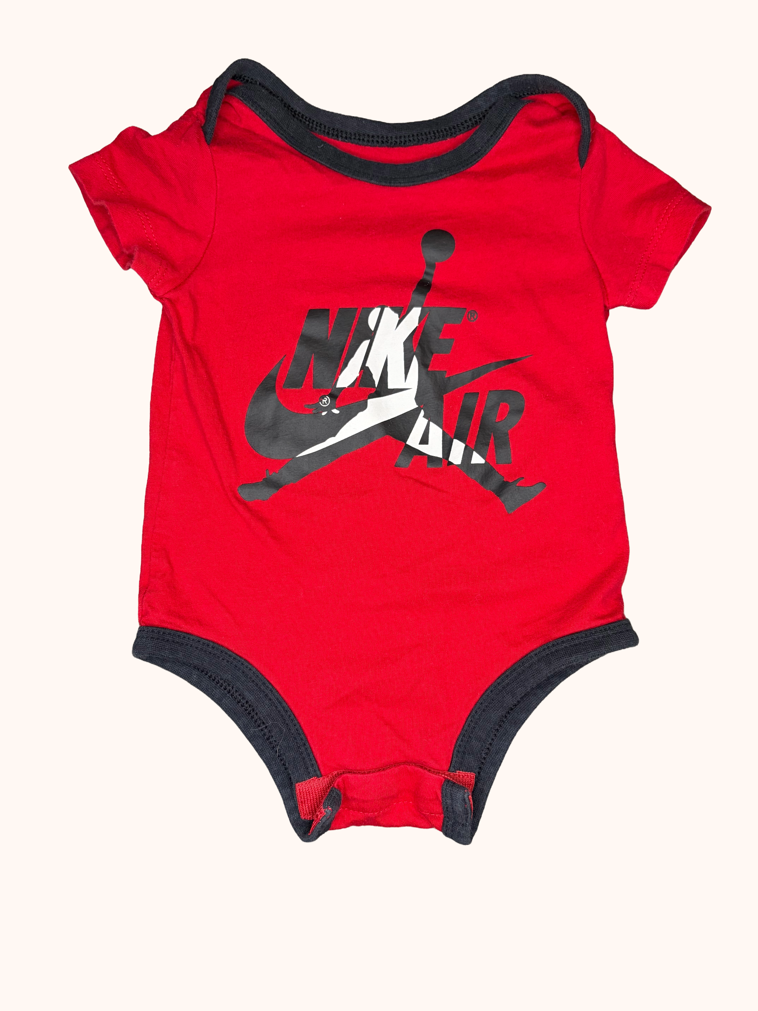 Nike - 6M
