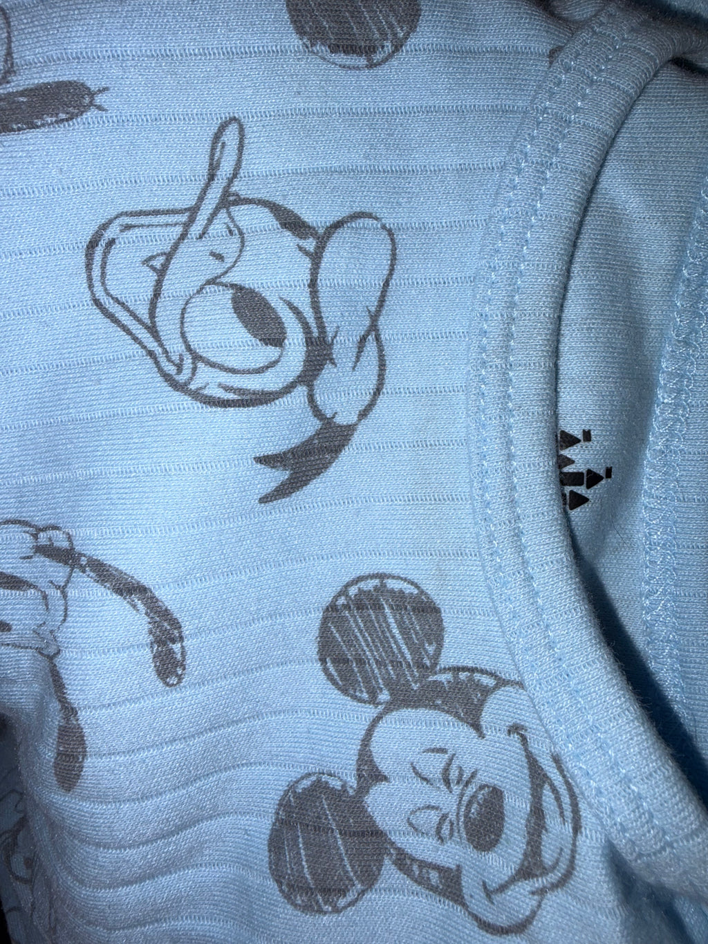 Disney- 6M